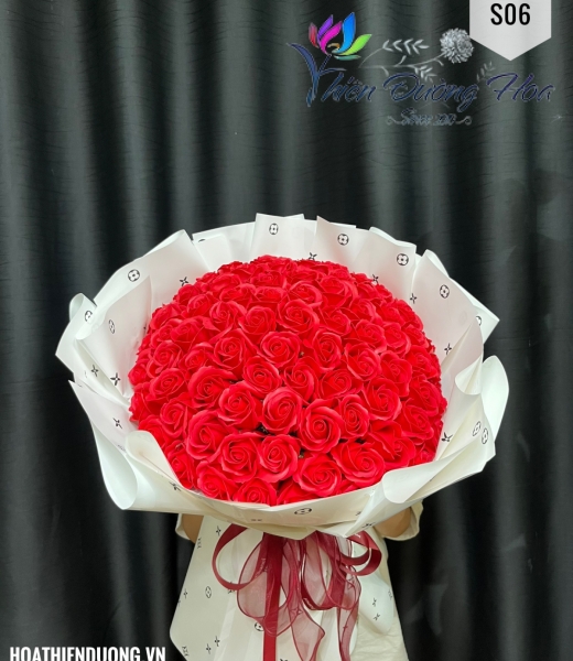 Sắc đỏ 06